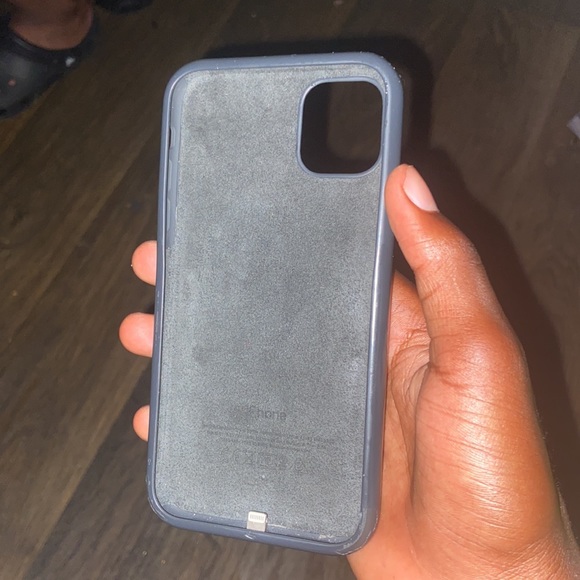 Apple iPhone 11 battery case - Picture 2 of 4